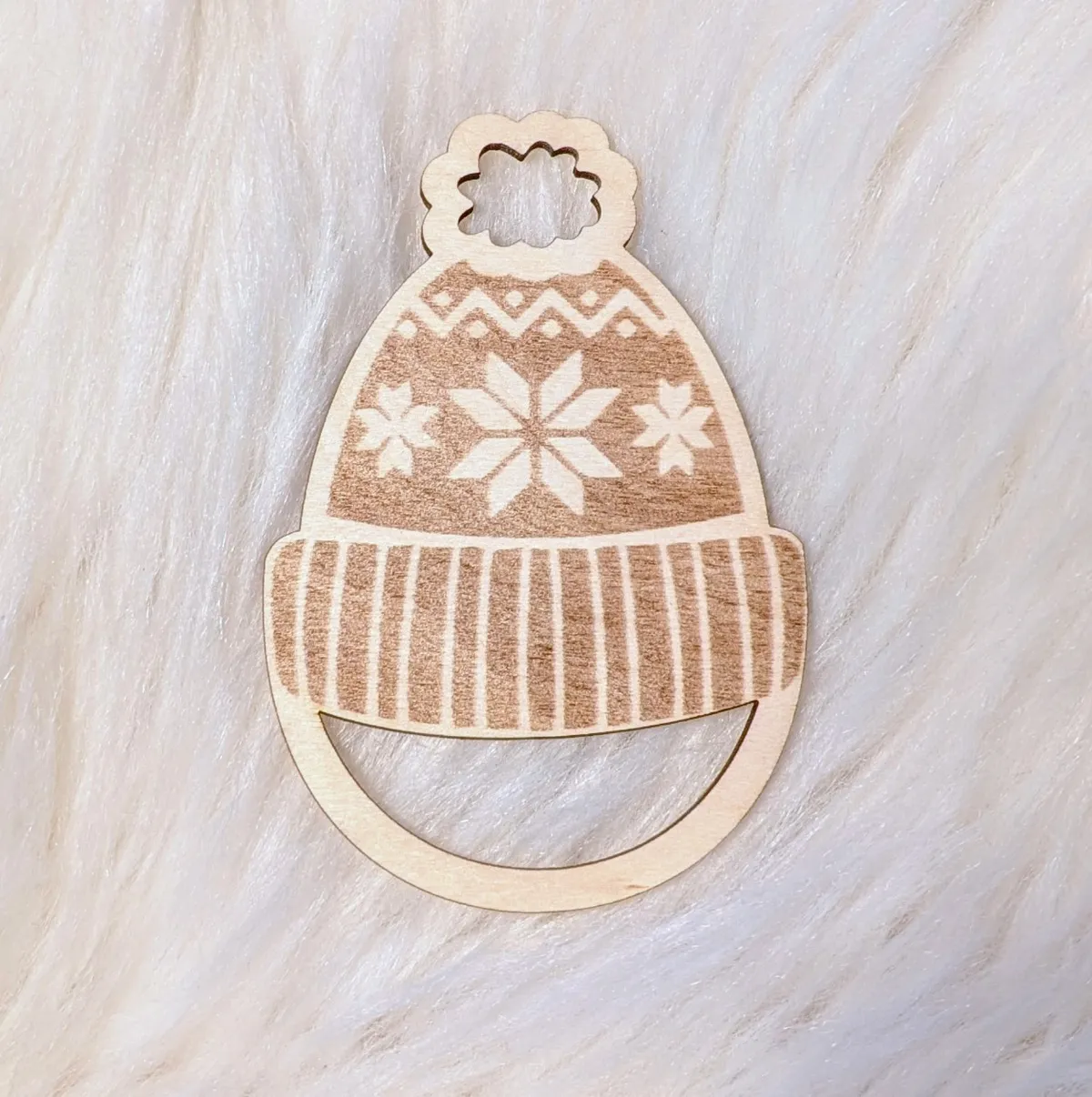 Wooden macramé base – Santa hat