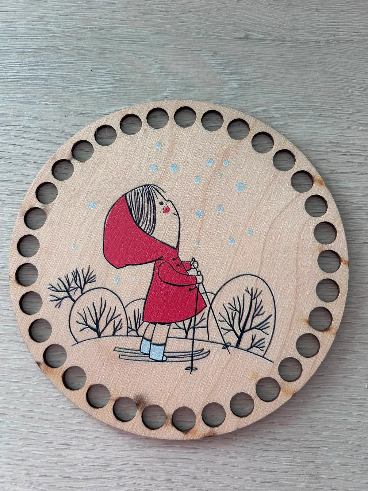 Wooden basket lid Ø15 cm – Little Red Riding Hood