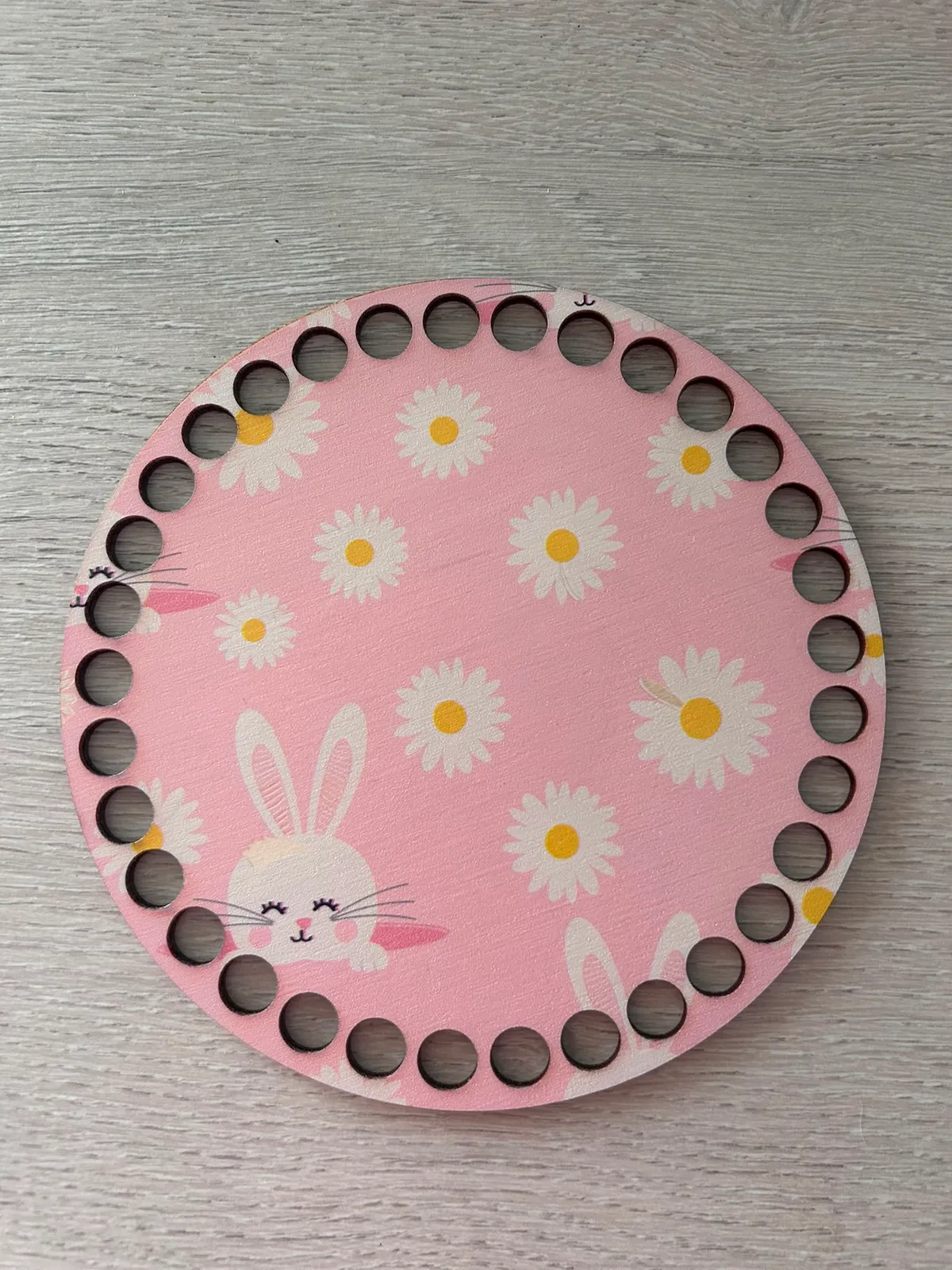 Wooden basket lid Ø15 cm – Pink bunny