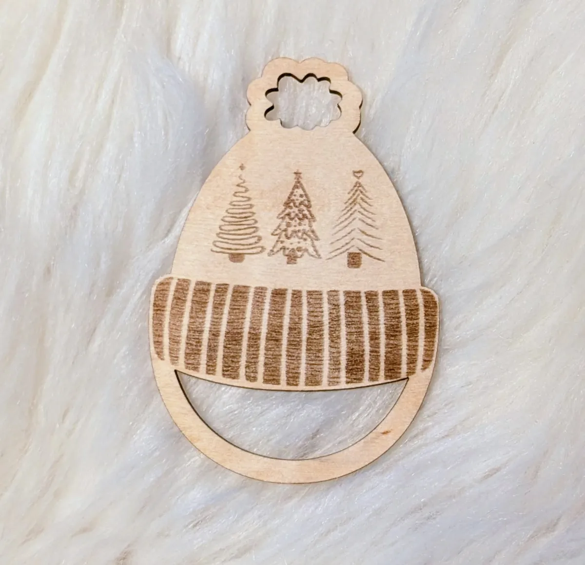Wooden macramé base – Santa hat