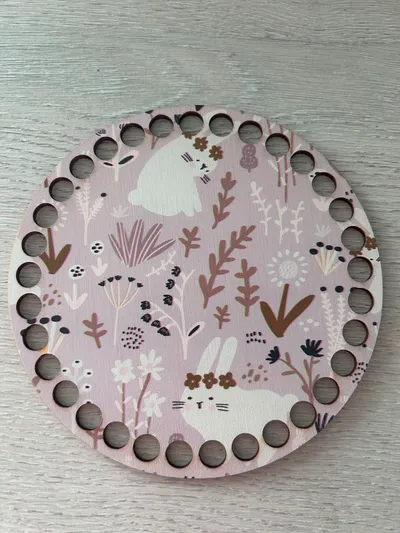 Wooden basket lid Ø15 cm – Easter bunnies