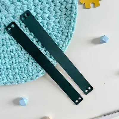 Leather handbag tabs
