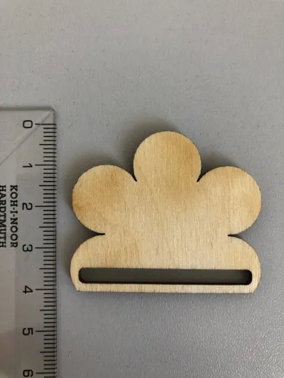 Wooden bookmark – flower